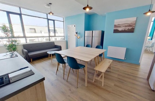 Asnieres-sur-Seine Resort | 166 m² Private room ∙ 1 bedroom ∙ 1 guest