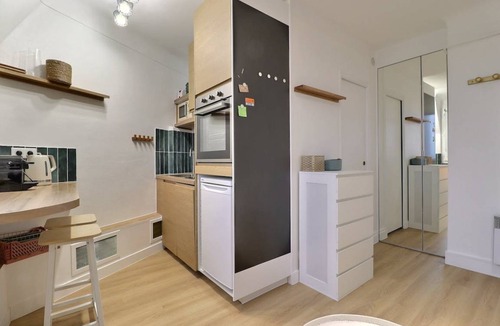 16th Arrondissement Apartment | 17 m² Apartment ∙ 1 guest