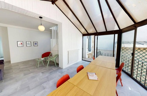 Villejuif Resort | 175 m² Private room ∙ 1 bedroom ∙ 1 guest