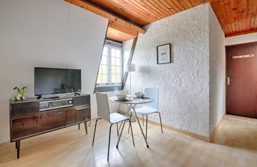 L'Hay-les-Roses Apartment | 20 m² Apartment ∙ 2 guests