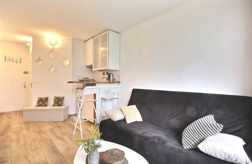 16th Arrondissement Apartment | 20 m² Apartment ∙ 2 guests