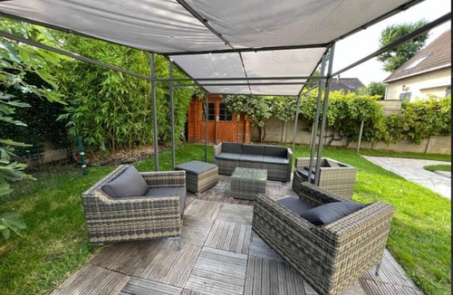 Neuilly-Plaisance Resort | 223 m² Private room ∙ 1 bedroom ∙ 7 guests