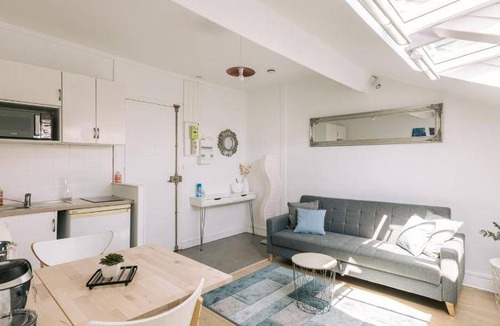 Saint-Cloud Apartment | 26 m² Apartment ∙ 1 bedroom ∙ 2 guests