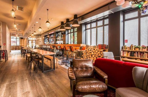 Quartier de la Folie-Mericourt Hostel | 26 m² Hostel ∙ 127 guests