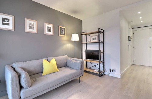 Quartier de la Folie-Mericourt Apartment | 28 m² Apartment ∙ 1 bedroom ∙ 2 guests