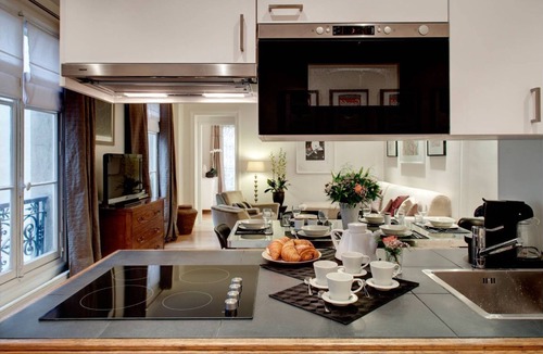 3rd Arrondissement Apartment | 3 bedroom apartment in Marais