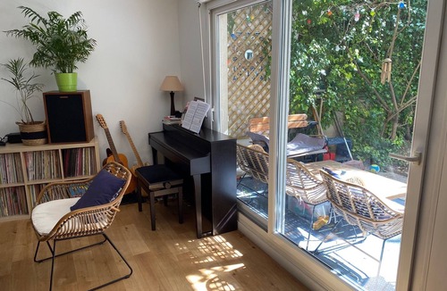 Saint-Fargeau Apartment | 3 Bedroom Apartment in Paris
