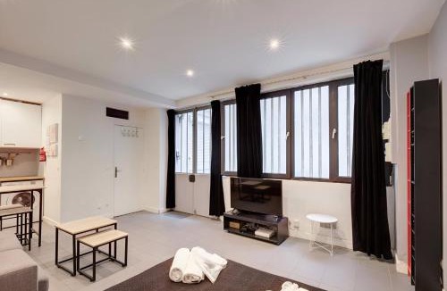 Quartier de la Folie-Mericourt Apartment | 325 Suite Greta - Superb apartment in Paris