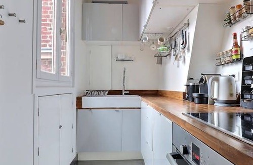 Quartier de la Folie-Mericourt Apartment | 33 m² Apartment ∙ 1 bedroom ∙ 2 guests