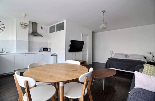 16th Arrondissement Apartment | 33 m² Apartment ∙ 2 guests