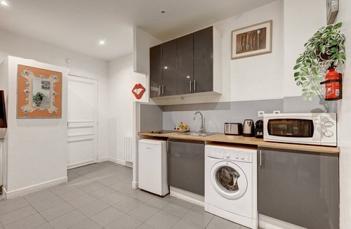 Quartier de la Folie-Mericourt Apartment | 344 Suite Angoulême - Superb apartment in Paris