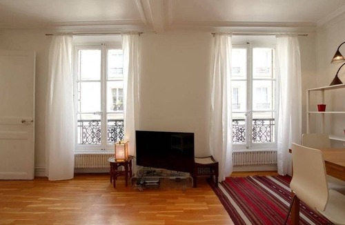 Quartier de la Folie-Mericourt Apartment | 41 m² Apartment ∙ 1 bedroom ∙ 2 guests