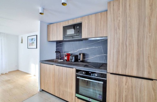 L'Europe Apartment | 43. Duplex 4 person St Lazare Galerie LaFayette 8èm