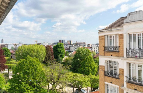 Asnieres-sur-Seine Apartment | 49 m² cosy nest near a park