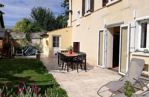 Saint-Germain-sur-Morin Bed & Breakfast | 50 m² Bed and breakfast ∙ 8 guests