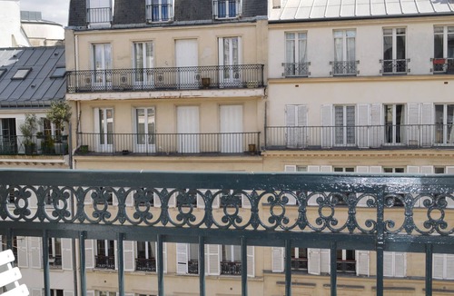 5th Arrondissement Apartment | 80 square meters family apartment with AC