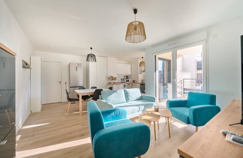 Clichy Resort | 92 m² Private room ∙ 1 bedroom ∙ 5 guests