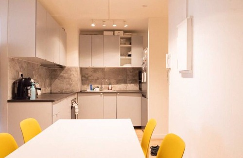 Noisy-le-Grand Resort | 95 m² Private room ∙ 1 bedroom ∙ 1 guest