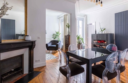 Passy Apartment | A Cosmopolitan Abode, by Veeve