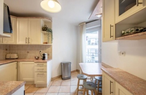 Saint-Lambert Apartment | A little sun in Paris with balconies, 15 minutes from Porte de Versailles