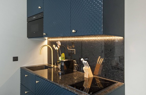 Champs-Elysees Apartment | A Luxurious 3-BR apartment in the Champs Elysées