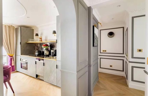 Quartier de la Place-Vendome Apartment | A PERFECT BLEND OF HISTORIC PARISIAN CHARM & MODERN COMFORT -ST GEORGE - 3 BEDS