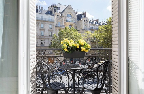 Chaillot Apartment | A Somptuous 3-BR/3BA with services in Champs Elysées