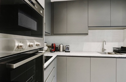 Porte-Dauphine Apartment | A Stunning 2BR/2BA Place Victor Hugo