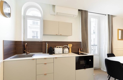 Epinettes Apartment | A Superior Studio with Services in Batignolles