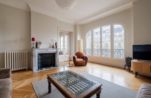 Montparnasse Apartment | A Window to Paris, by Veeve