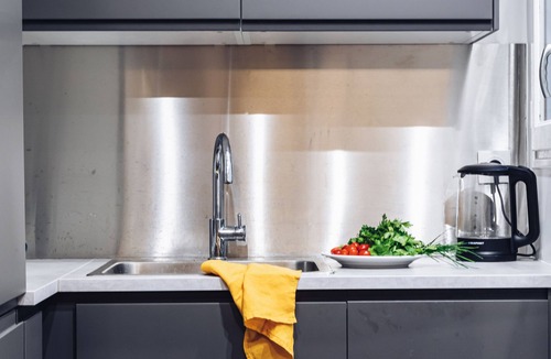 Quartier Sainte-Avoye Apartment | AC triplex in Le Marais for 8 people