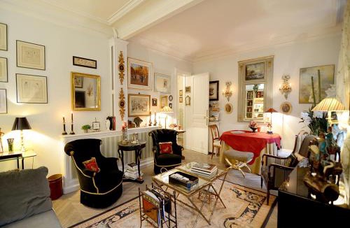 Chaillot Apartment | Alma-Eiffel Tower