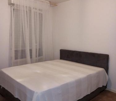 Vitry-sur-Seine Apartment | Apartament calm ,la 10 min de metrou