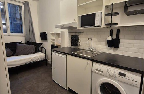 16th Arrondissement Apartment | Apartment ∙ 1 guest