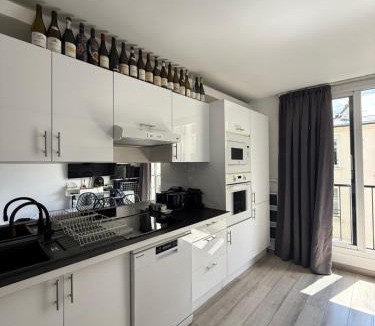 Chaillot Apartment | Apartment Like HOME Arc de Triomphe, Champs Élysées, Tour Eiffel
