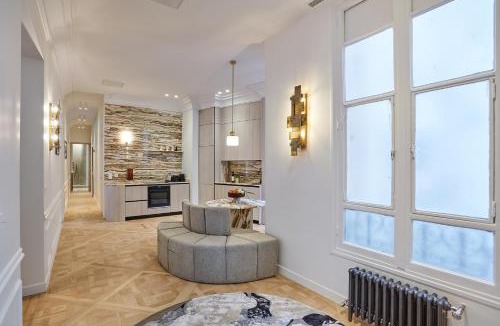 Gaillon Apartment | Apartment Opera Vendome by Studio Prestige