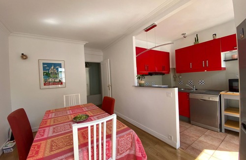 Clignancourt Apartment | APARTMENT PARIS MONTMARTRE, Exceptional view.
