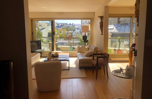 16th Arrondissement Apartment | Apartment Paris XVI, 8 minutes walk from the TROCADERO, terrace and view of the EIFFEL TOWER