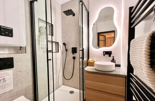 Bry-sur-Marne Apartment | Appart Le Van Gogh - 3' RER - 11' Paris - 23' Disney