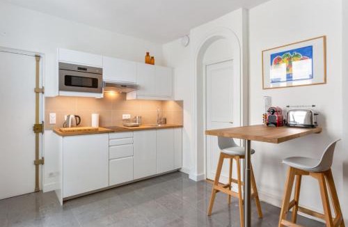 Quartier de la Place-Vendome Apartment | Appartement du Marché St Honoré - Welkeys