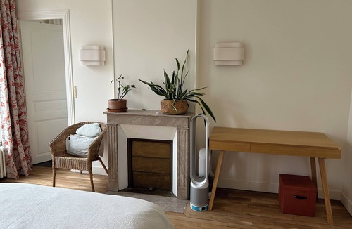 Amerique Apartment | Appartement Familial 4 Chambres au Calme Avec Jardin Près des Buttes Chaumont