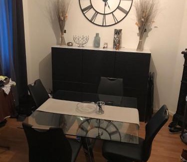 Republique–Point-du-Jour Apartment | Appartement 60 m², porte de Saint-Cloud