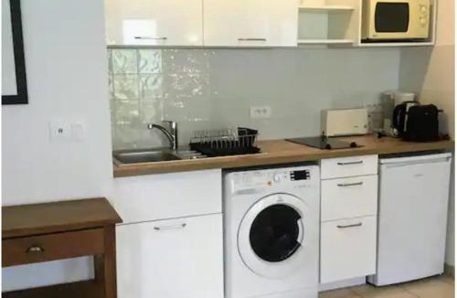 Les Halles Apartment | Appartement lumineux avec balcon au coeur de Paris