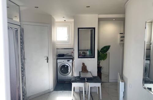 Quartier de la Goutte-d'Or Apartment | Appartement Metro Marcadet/Gare du Nord/Gare de L'est