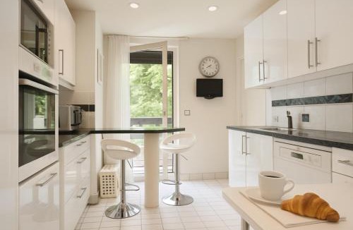 Chaillot Apartment | ARC de TRIOMPHE - FOCH PALACE