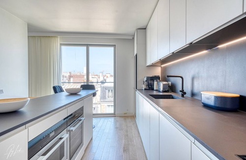 Auteuil Apartment | Astonishing views on Paris from the 45m2 terrace at the 8th floor -new building