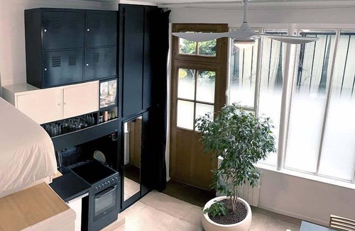 Quartier Sainte-Marguerite Apartment | Atelier d'artiste/artist loft/35m2