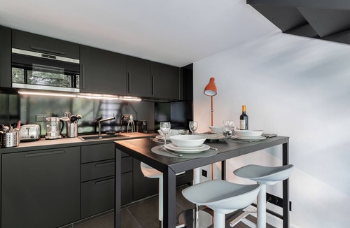 15th Arrondissement Apartment | B5 Loft Duplex 175Blo-Paris Convention