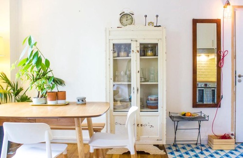 Combat Apartment | Beautiful and bright apt in Belleville