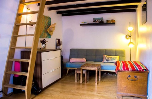Combat Apartment | Beautiful and bright apt in Belleville